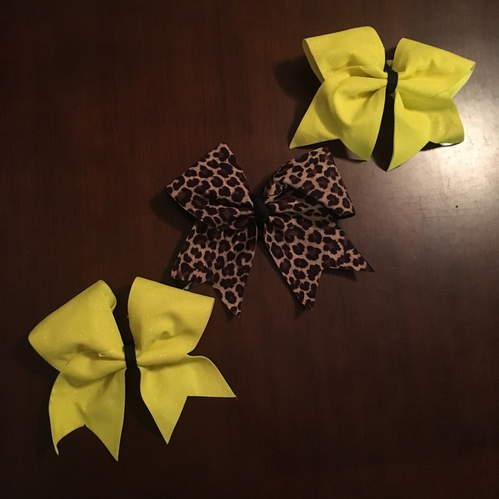 Cheer bows ! - Picture 4 of 6